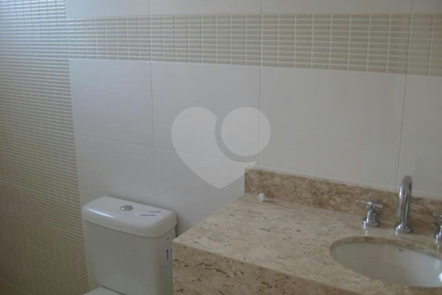 Sobrado à venda com 3 suítes em Vila Rosália, Guarulhos, SP