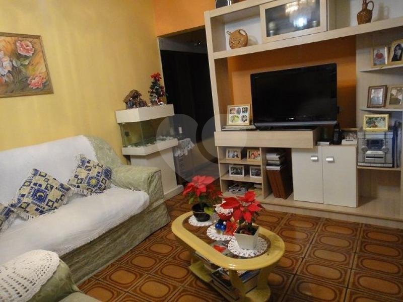 Casa à venda com 3 quartos, sendo 2 suítes, em Jardim Taboão, São Paulo, SP