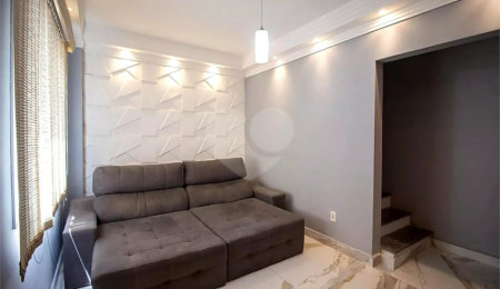 Casa à venda com 2 quartos no condomínio Karolyne, Votorantim - SP