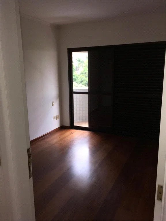 Apartamento à venda com 4 quartos, sendo 2 suítes, em Vila Andrade, São Paulo, SP