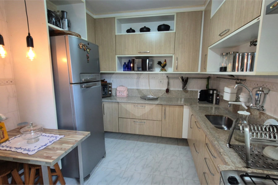 Casa à venda com 3 quartos, sendo 1 suíte, no condomínio Indefinido_ernani Pinto_439, São Paulo - SP