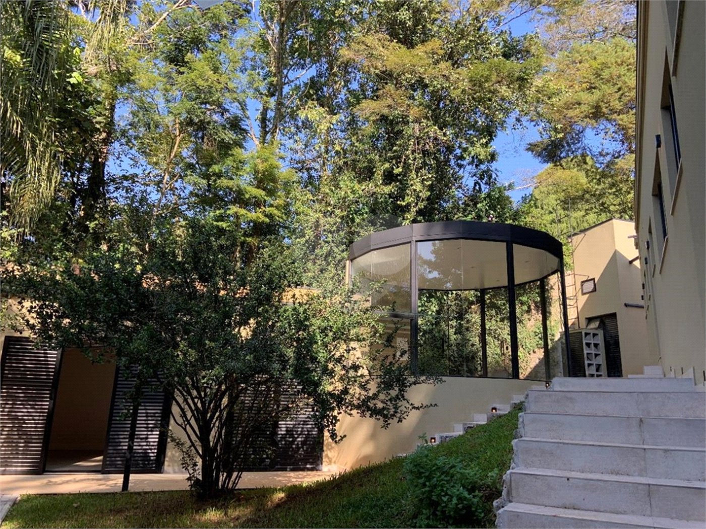 Casa à venda ou para alugar com 3 suítes em Tanque, Atibaia, SP
