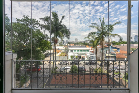 Apartamento à venda com 3 quartos, sendo 1 suíte, em Santo Amaro, São Paulo, SP