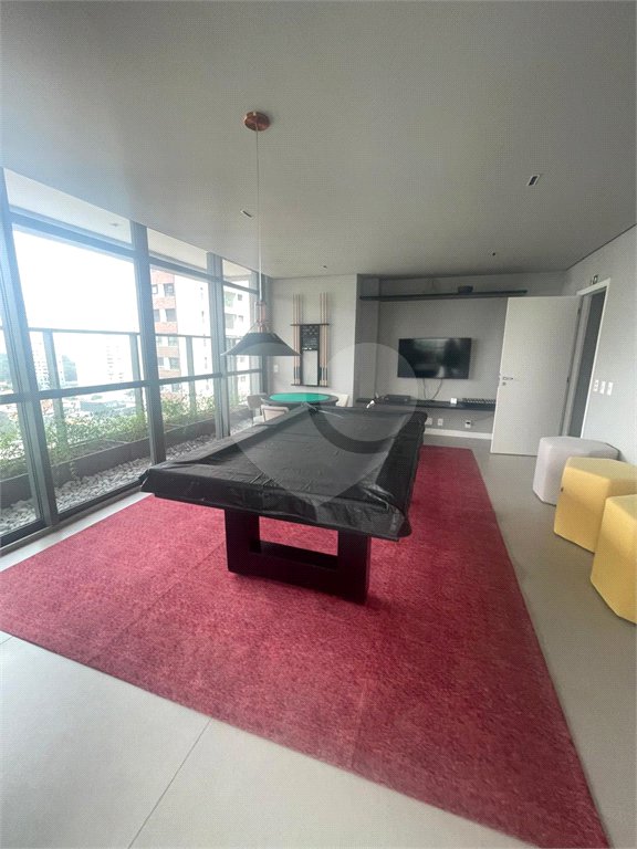 Apartamento à venda ou para alugar com 2 suítes em Jardim das Acácias, São Paulo, SP