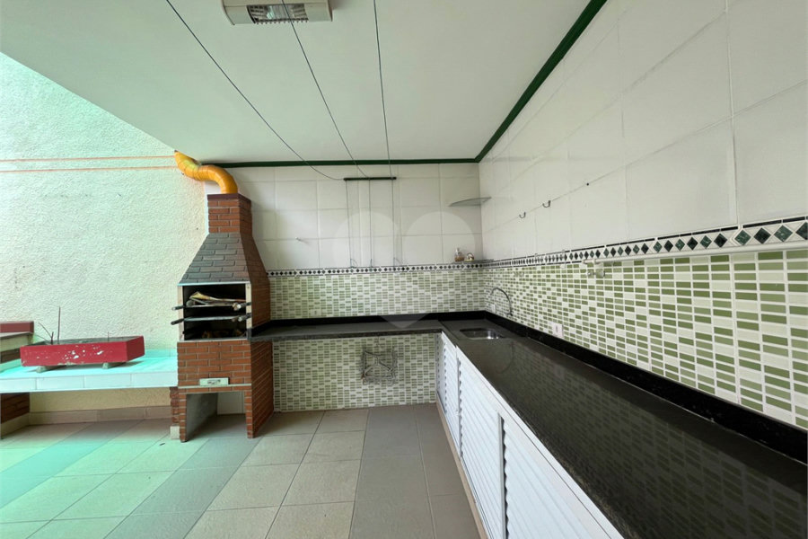 Sobrado à venda com 4 quartos, sendo 2 suítes, em Tremembé, São Paulo, SP