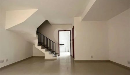 Casa à venda com 2 suítes no condomínio Residencial DI Luca, São Paulo - SP