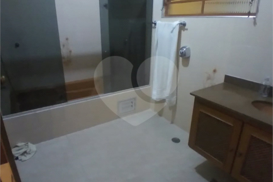 Sobrado à venda com 4 quartos, sendo 2 suítes, em Tremembé, São Paulo, SP
