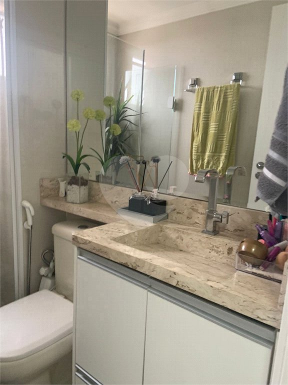 Apartamento à venda com 2 quartos, sendo 1 suíte, em Santo Antônio, Osasco, SP
