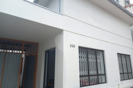 Sobrado à venda ou para alugar com 1 quarto em Chácara Santo Antônio, São Paulo, SP