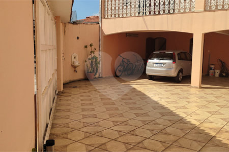 Sobrado à venda com 3 quartos, sendo 1 suíte, em Vila Almeida, Indaiatuba, SP