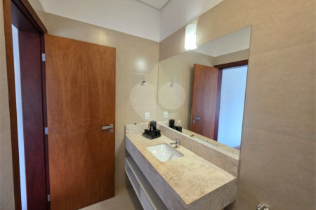 Casa à venda com 4 suítes no condomínio Residencial Jardim Primavera, Louveira - SP