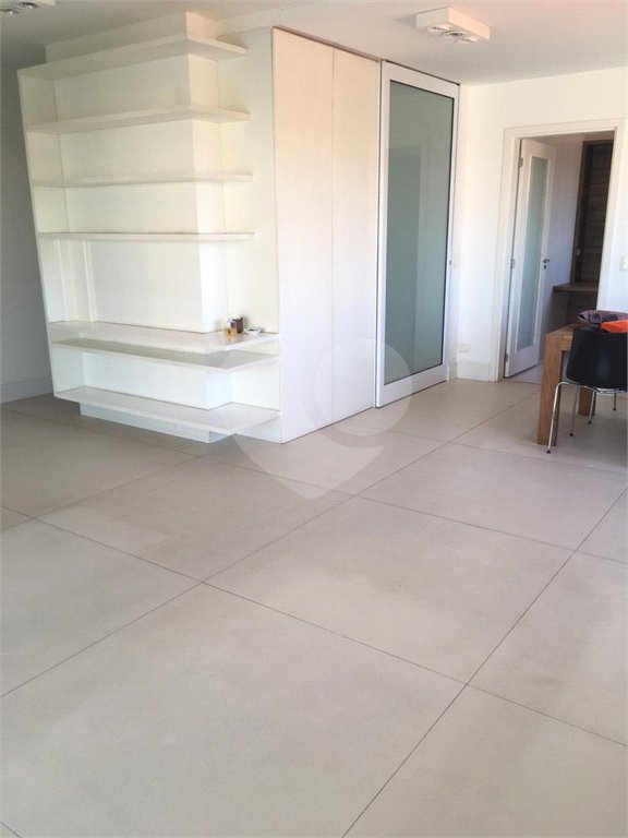 Apartamento à venda com 2 suítes em Vila Pereira Barreto, São Paulo, SP