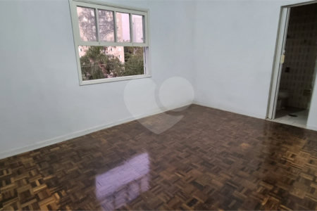 Casa à venda com 3 quartos, sendo 1 suíte,  em Jardim Rosa Maria, São Paulo, SP