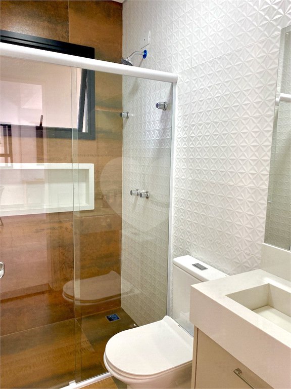 Casa à venda com 3 quartos, sendo 2 suítes, no condomínio Residencial Marchant Buarque, Atibaia - SP