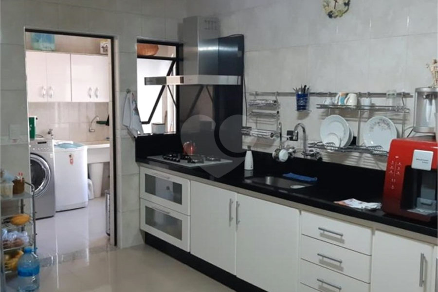 Sobrado à venda com 4 quartos, sendo 1 suíte, em Vila Guilherme, São Paulo, SP