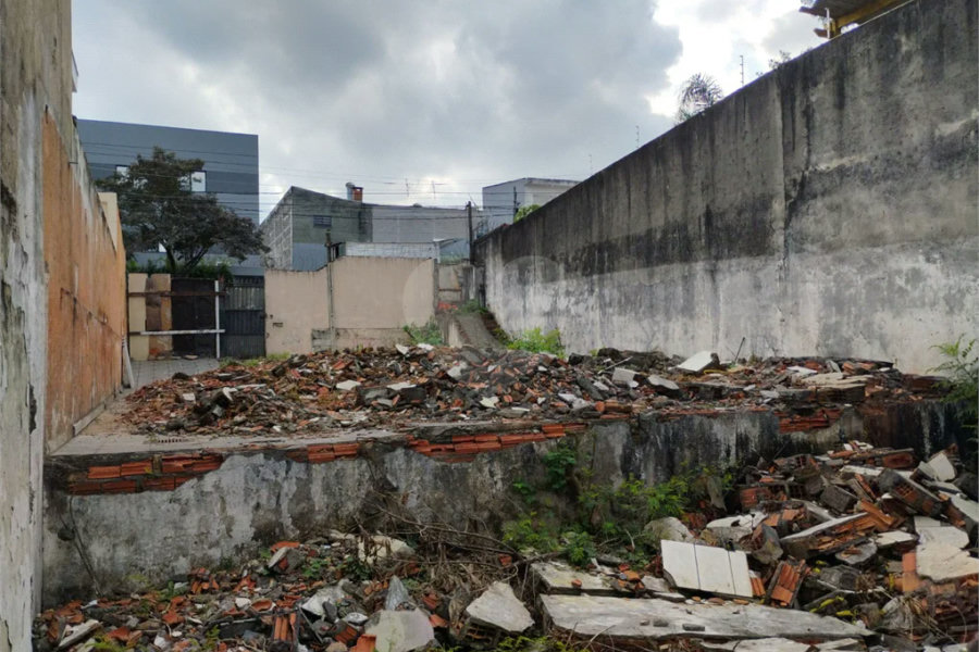Vende-se Terreno de 715 m² na Vila Santa Catarina — Excelente oportunidade para investidores
