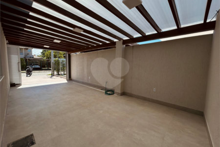 Casa à venda com 3 suítes, em Orla Norte, Porto Seguro, BA