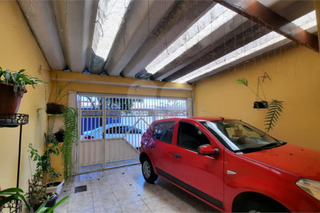 Sobrado à venda com 3 quartos, sendo 1 suíte, em Jardim Marajoara, São Paulo, SP