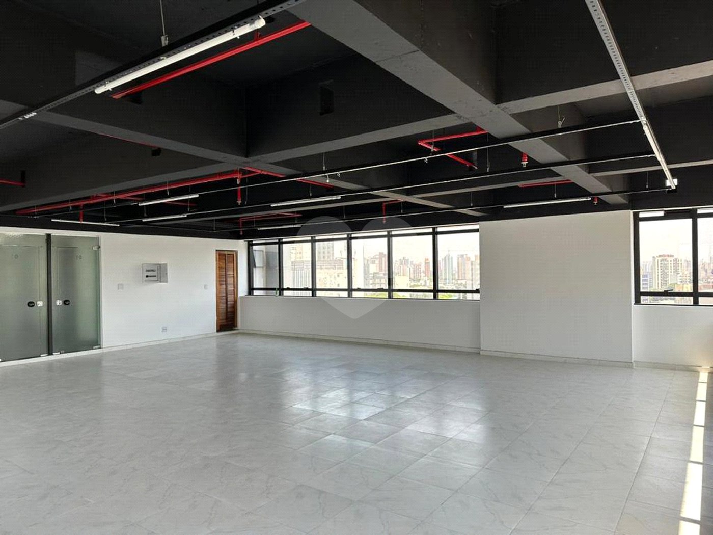 Sala à venda no Centro, Santo André, SP