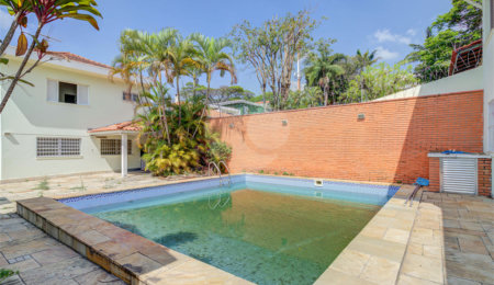 Sobrado à venda com 4 quartos, sendo 2 suítes,  em Brooklin, São Paulo, SP