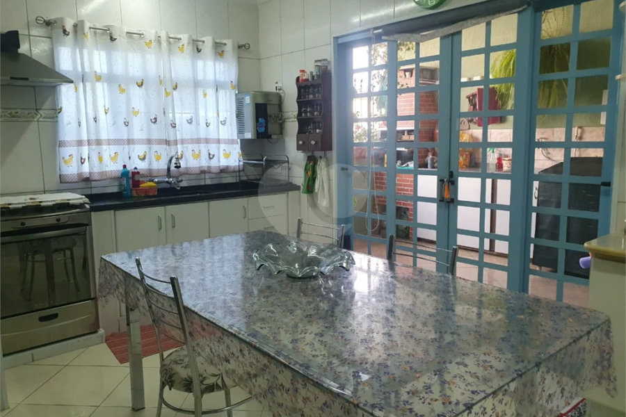Casa de Vila à venda com 4 quartos, sendo 2 suítes, em Jardim Brasil (zona Norte), São Paulo, SP