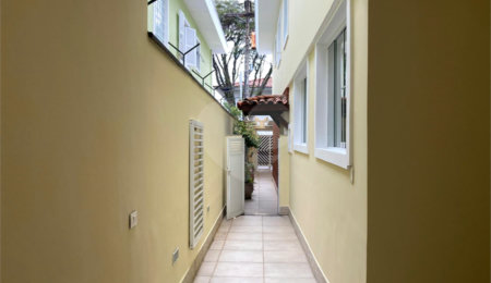 Casa para alugar com 3 quartos, sendo 1 suíte,  em Santo Amaro, São Paulo, SP