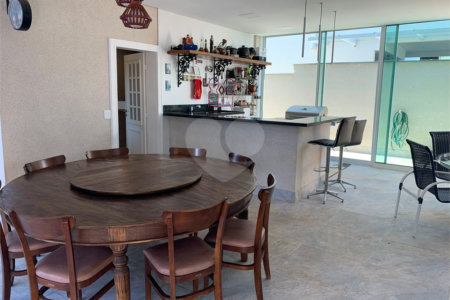 Casa à venda com 7 quartos, sendo 5 suítes, no condomínio Vivendas do Lago -, Sorocaba - SP