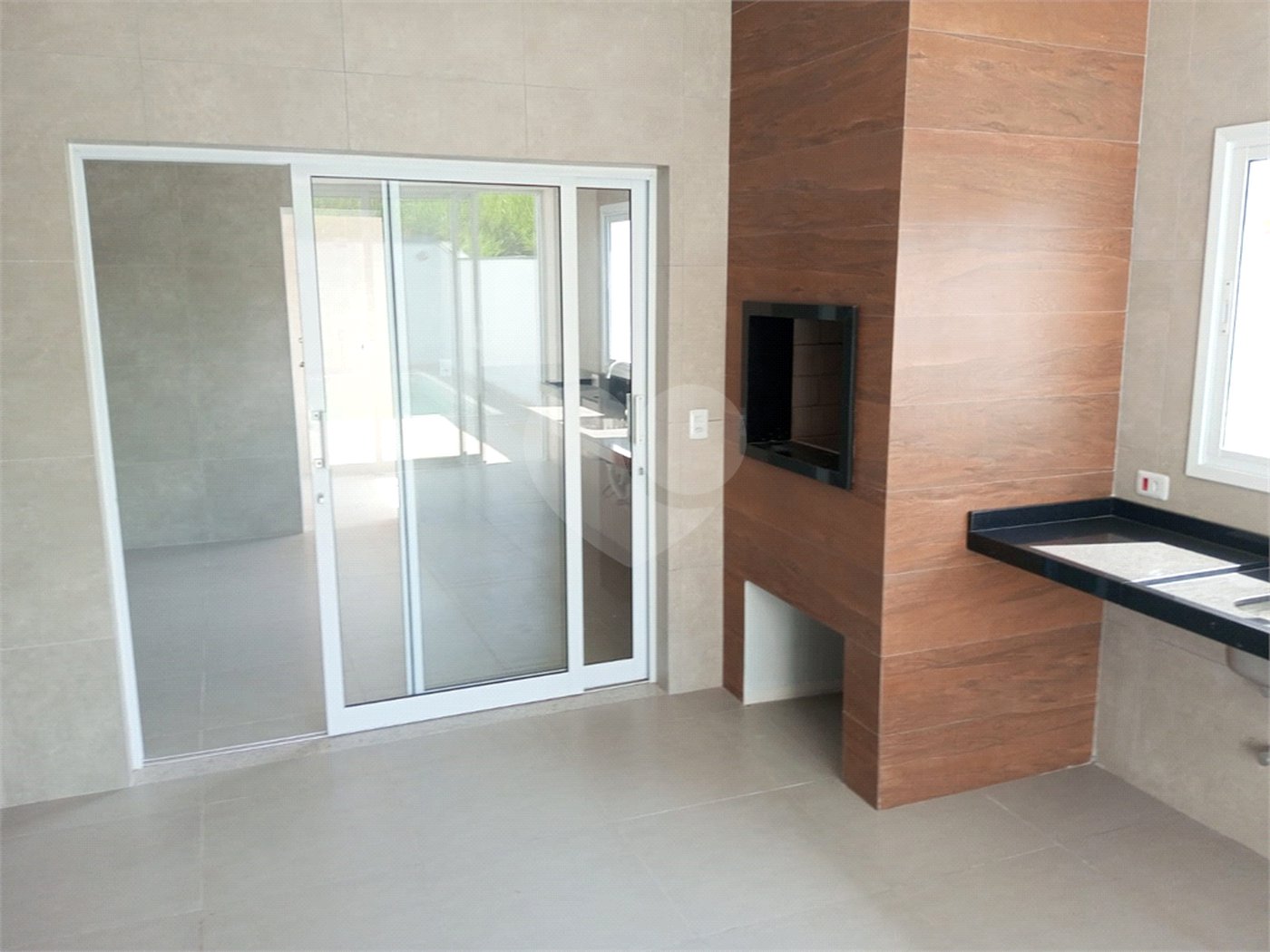 Casa à venda com 3 quartos, sendo 1 suíte,  no condomínio Lagos D Icaraí, Salto - SP