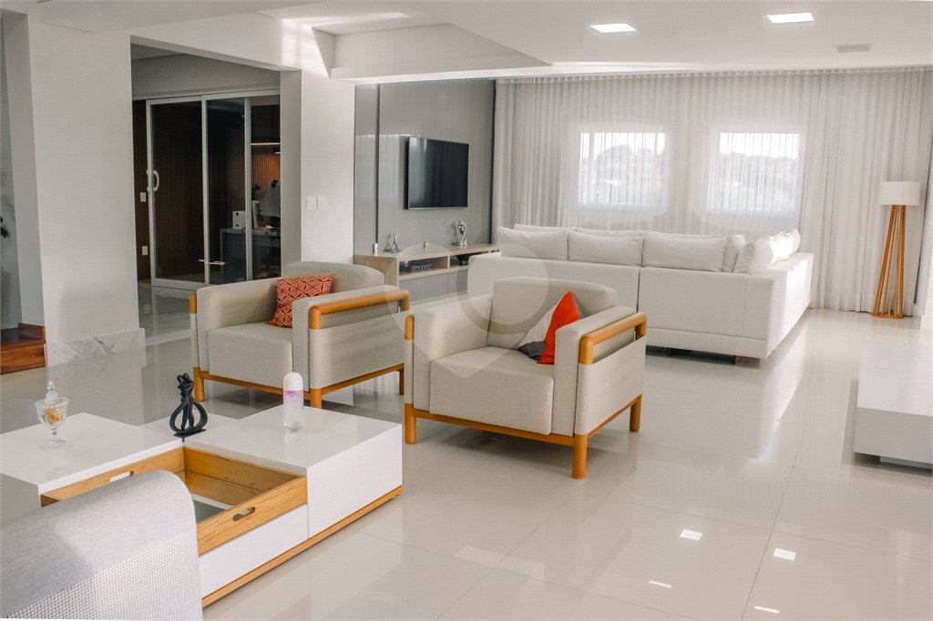 Casa à venda com 4 suítes no condomínio Residencial Saint Charbel, Araçoiaba da Serra - SP