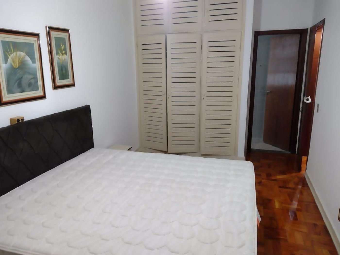 Apartamento com 4 dormitórios à venda, 150 m² por R$ 1.200.000,00 - Praia das Pitangueiras - Guarujá/SP