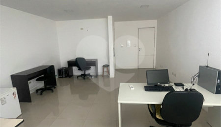 Sala à venda ou para alugar no Centro, São Paulo, SP