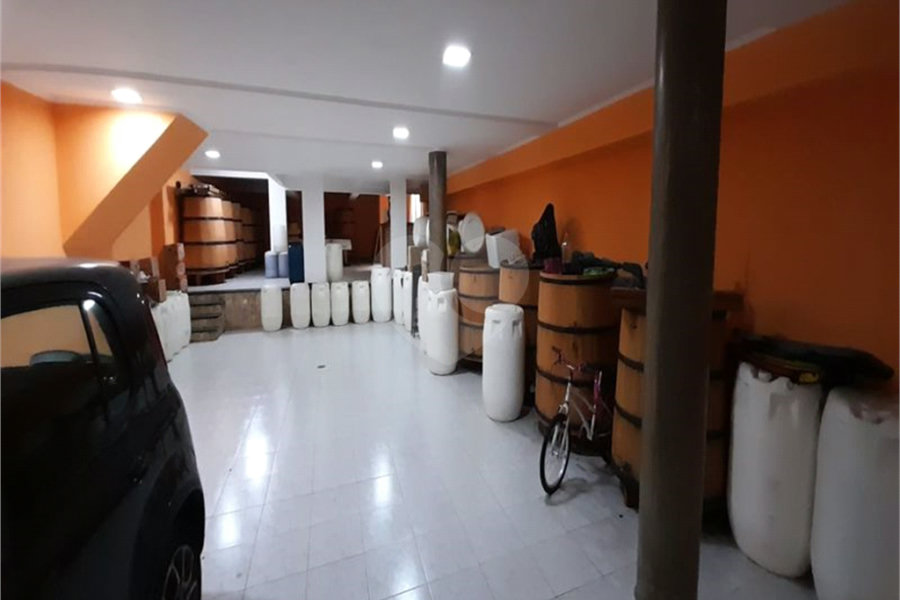 Sobrado à venda com 3 suítes em Vila Romero, São Paulo, SP