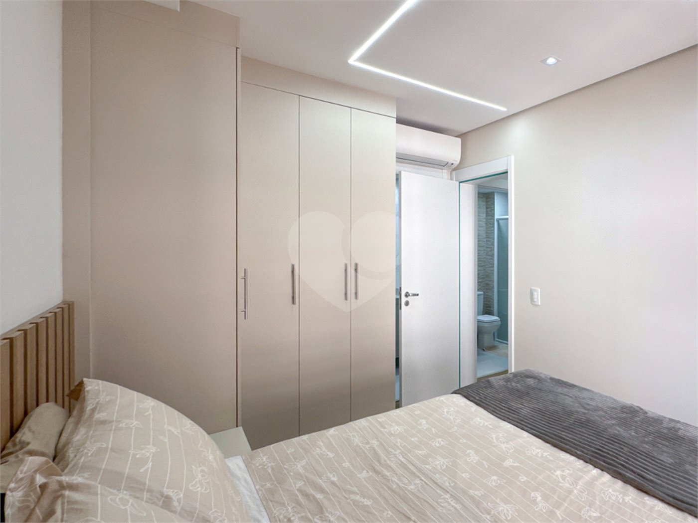 Apartamento à venda com 2 quartos, sendo 1 suíte,  em Jardim Prudência, São Paulo, SP