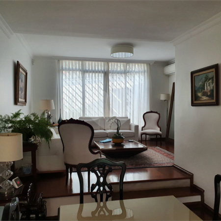 Sobrado à venda com 4 quartos, sendo 2 suítes, em Alto da Boa Vista, São Paulo, SP