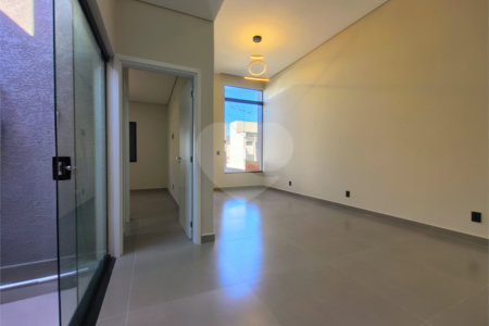 Casa à venda com 3 quartos, sendo 1 suíte, no condomínio Horto Florestal Villagio, Sorocaba - SP