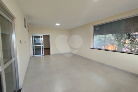 Casa à venda ou para alugar com 5 quartos, sendo 3 suítes, em Vila Maria, Itapetininga, SP