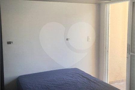 Casa à venda com 3 quartos, sendo 1 suíte, no condomínio Recanto das Araucárias, Suzano - SP