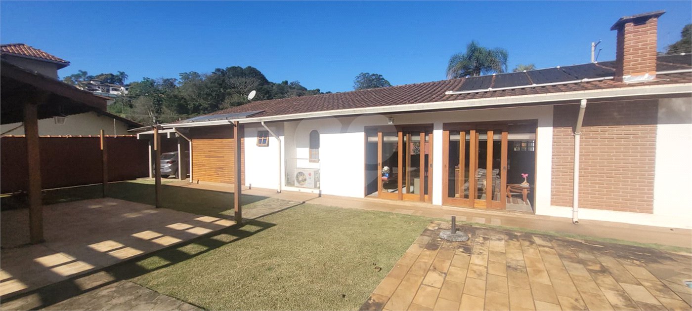 Casa à venda com 3 quartos, sendo 2 suítes,  em Mantiqueira, Mairiporã, SP