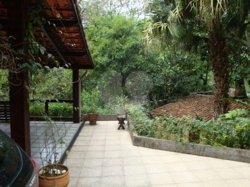 Casa Térrea à venda com 3 quartos, sendo 1 suíte, em Parque Petrópolis, Mairiporã, SP