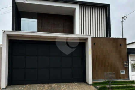 Sobrado à venda com 3 suítes em Residencial Ponta Porã I, Ponta Porã, MS