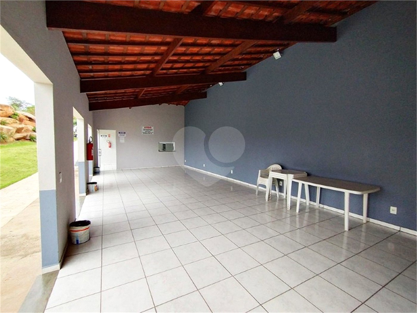 Casa à venda com 3 quartos, sendo 1 suíte, no condomínio Rio das Pedras, Salto - SP