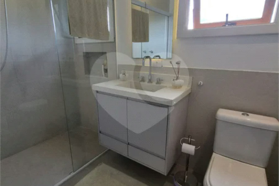 Casa em Condomínio de Alto Padrão no Suíça da Cantareira.