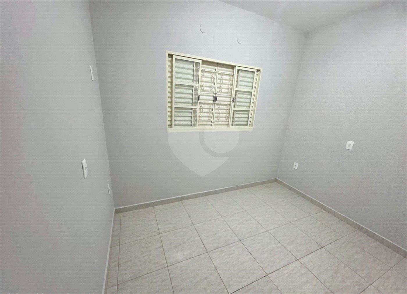 Sobrado 3 quartos 1 suíte e área de lazer