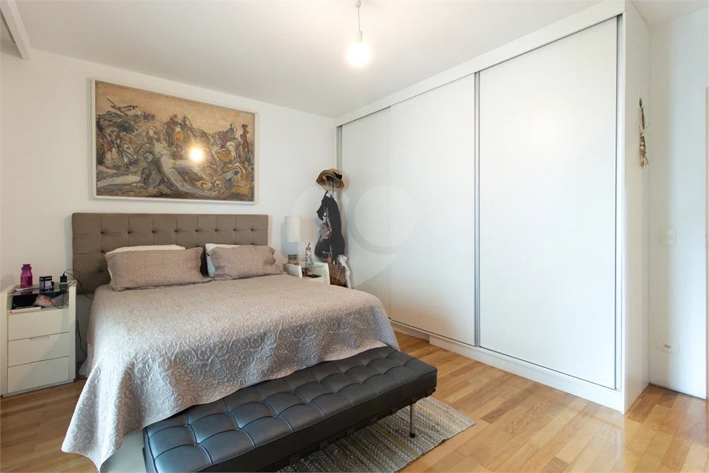 Apartamento a venda no Campo Belo, 192 M², 3 suites, 3 vagas, lazer e próximo ao metrô