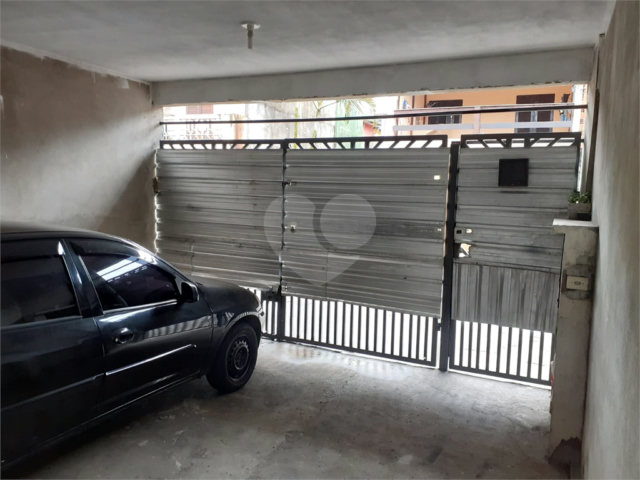 Sobrado à venda com 3 quartos em Jardim Presidente Dutra, Guarulhos, SP