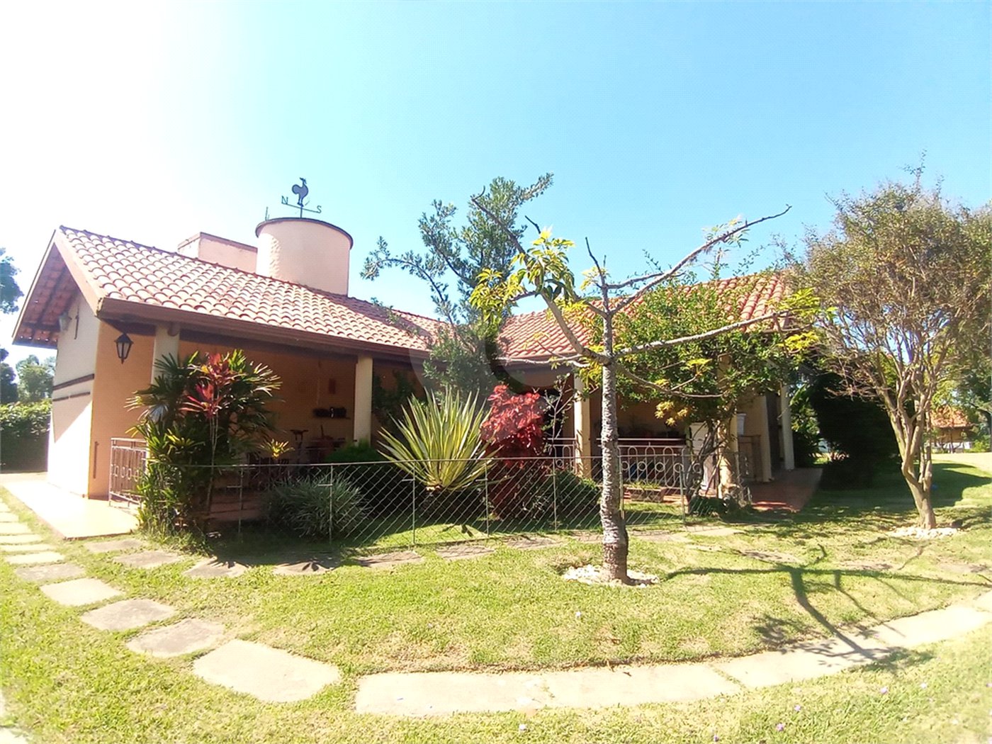 Casa à venda com 3 quartos, sendo 1 suíte, em Santa Claudina, Vinhedo, SP