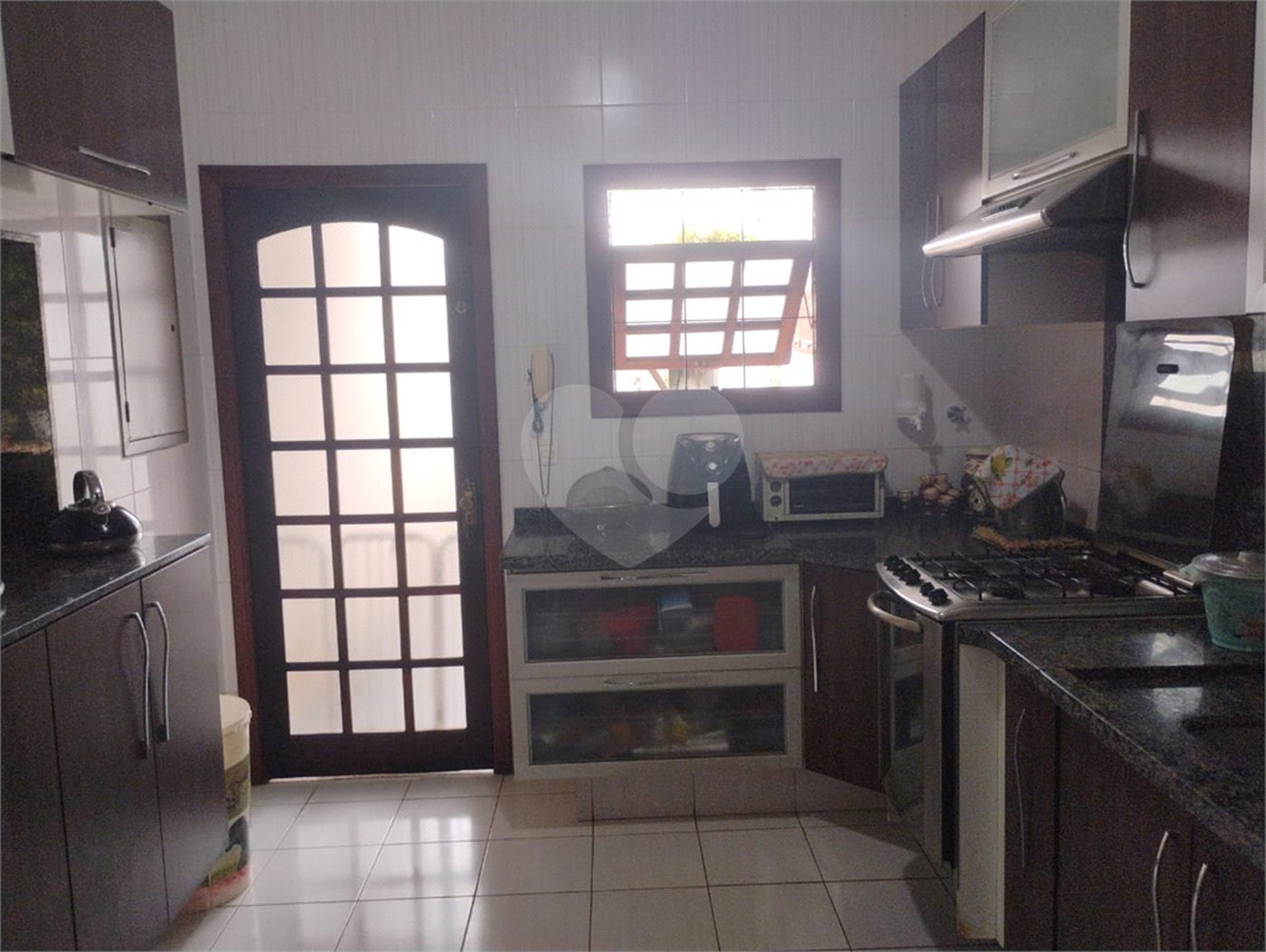 Casa à venda com 3 quartos, sendo 1 suíte,  em Vila Suissa, Mogi das Cruzes, SP