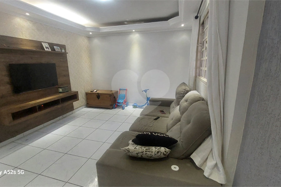 Casa à venda com 3 quartos, sendo 2 suítes, em Moinho, Mairiporã, SP