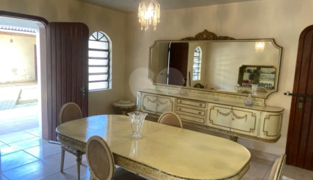 Casa à venda com 5 quartos, sendo 4 suítes,  no condomínio Vilarejo Estoril, Mairiporã - SP