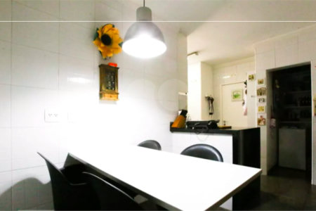 Apartamento à venda com 3 quartos, sendo 1 suíte, em Itaim Bibi, São Paulo, SP